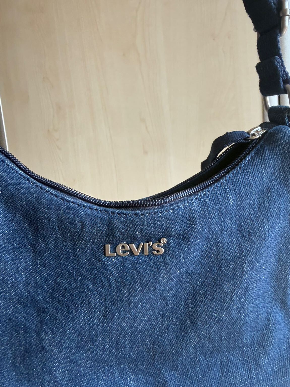 Levi's Denim Omuz Çantası — görsel 2/4