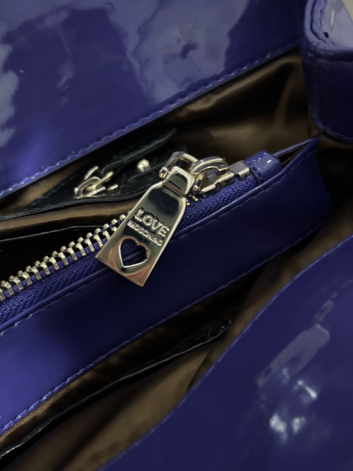 Love Moschino Büyük Omuz Çantası — görsel 13/13