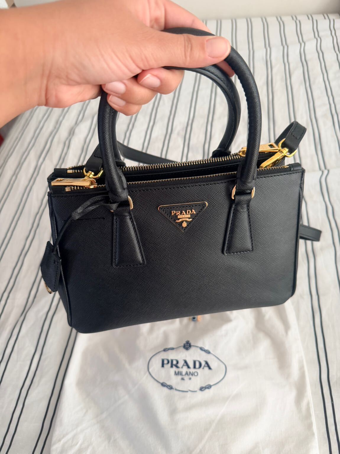 Prada Siyah Deri Omuz Çantası Sıfır — görsel 8/8