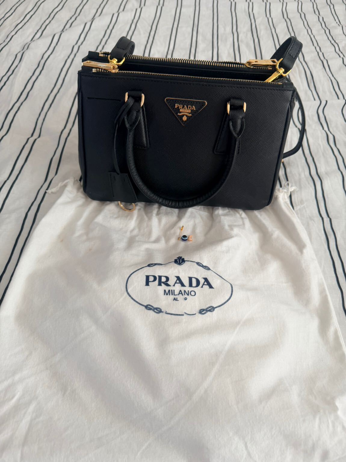 Prada Siyah Deri Omuz Çantası Sıfır — görsel 7/8