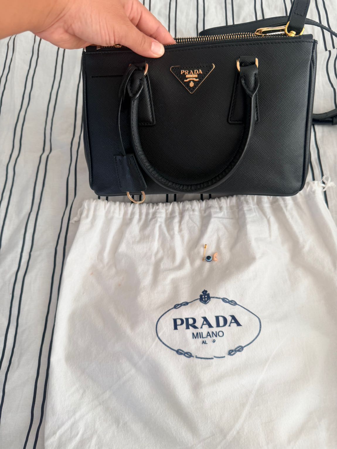 Prada Siyah Deri Omuz Çantası Sıfır — görsel 5/8
