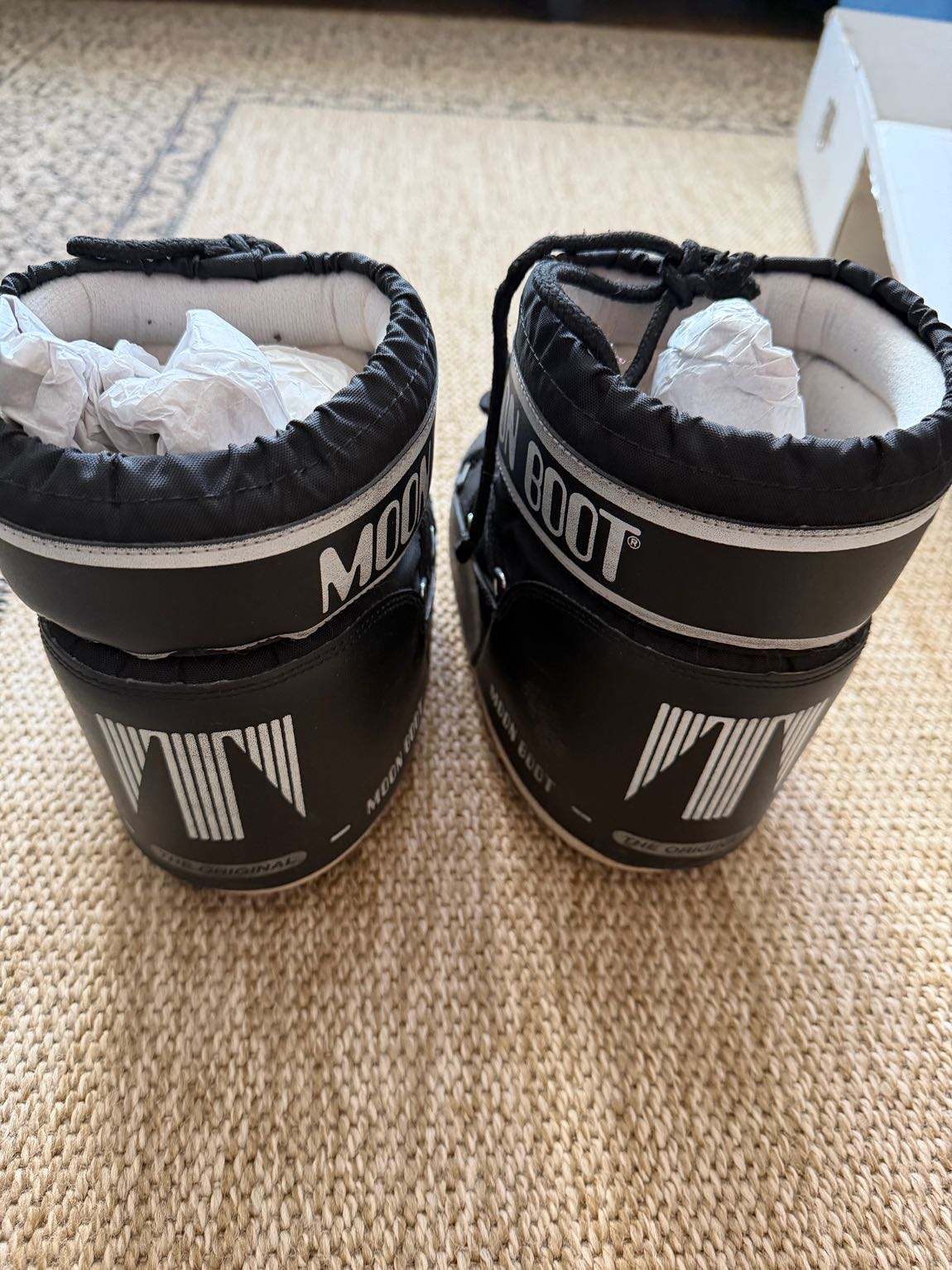 Moon Boot Siyah Kar Botu — görsel 4/18