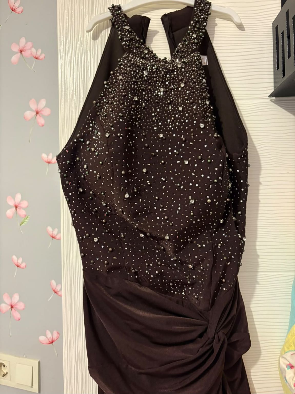Halter Yaka Taşlı Elbise — görsel 4/4
