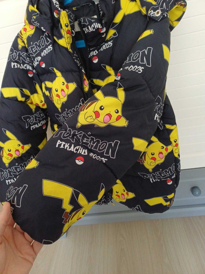 Pokemon Pikachu Kapüşonlu Mont — görsel 5/11
