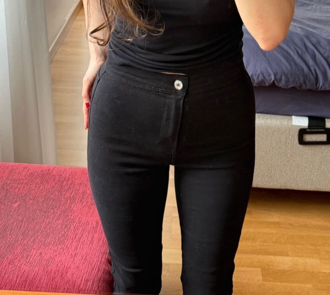 Bershka Yüksek Bel Skinny Jeans Siyah — görsel 2/4