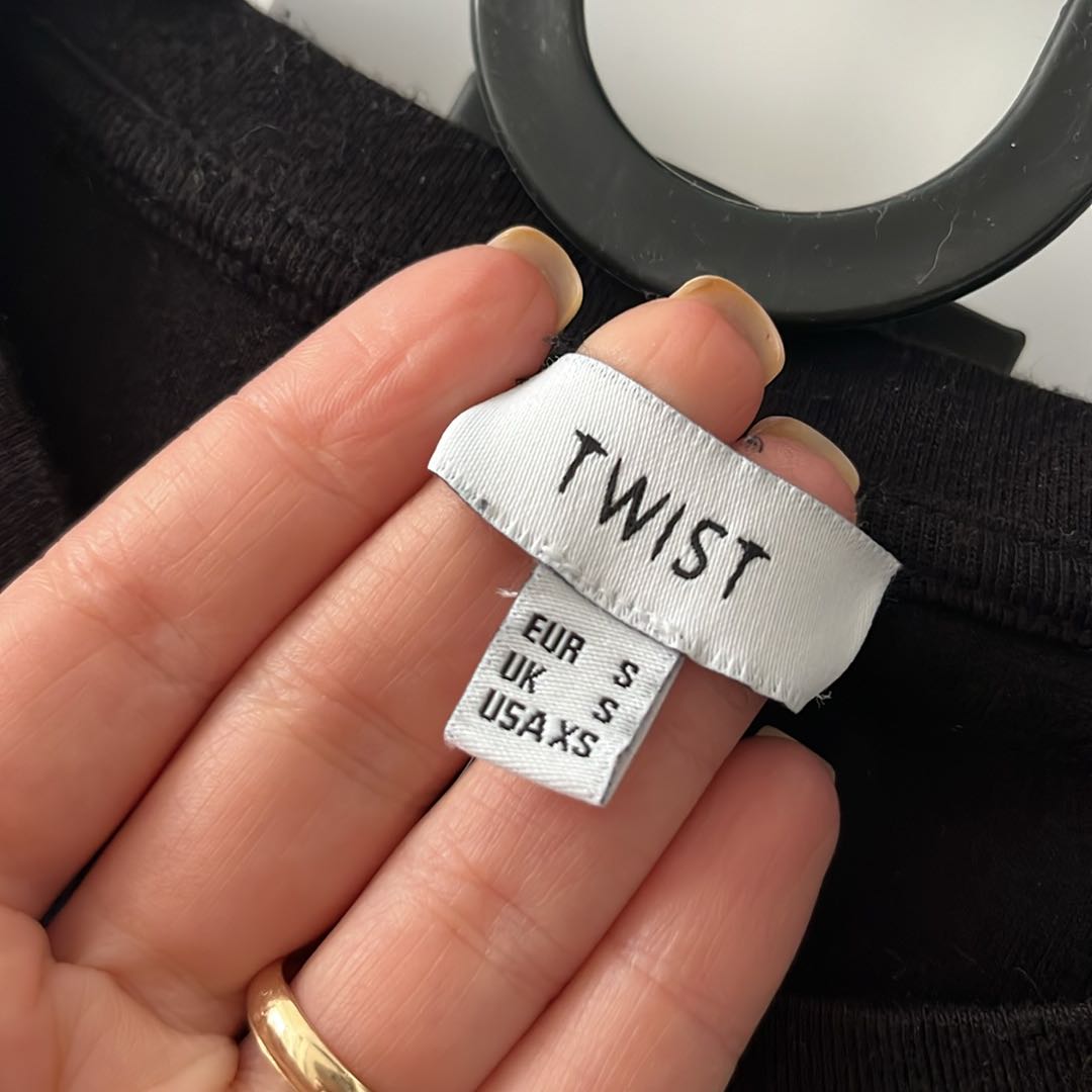 Twist Siyah Crop Tişört — görsel 2/3