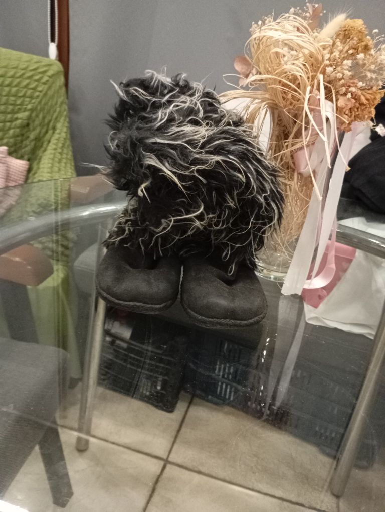 Siyah Peluş bot — görsel 3/3