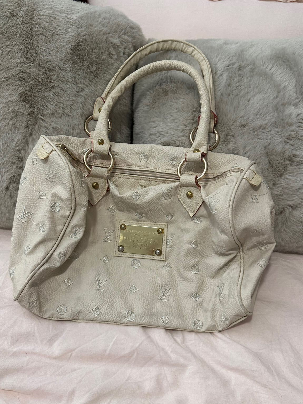 Louis Vuitton Omuz Çantası — görsel 2/3