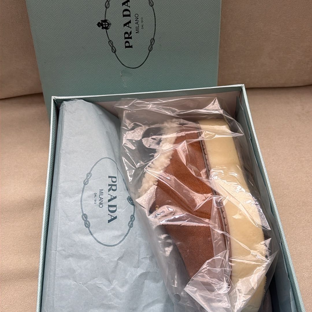 Prada — görsel 3/10