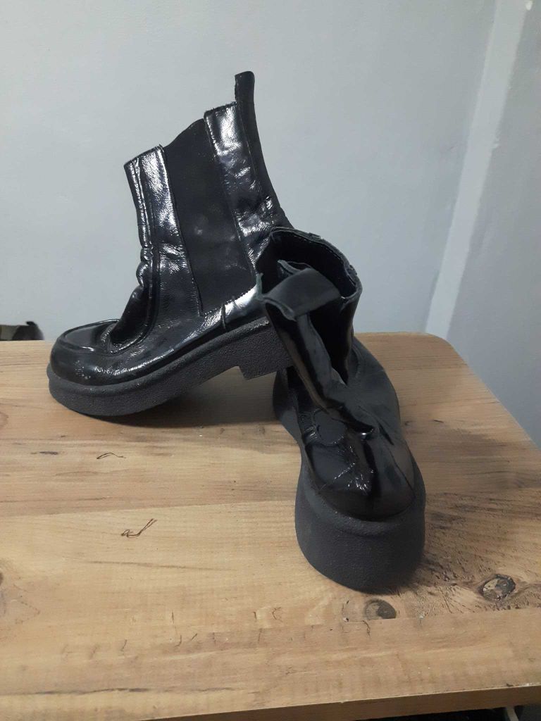 Siyah Patent Bot — görsel 5/5