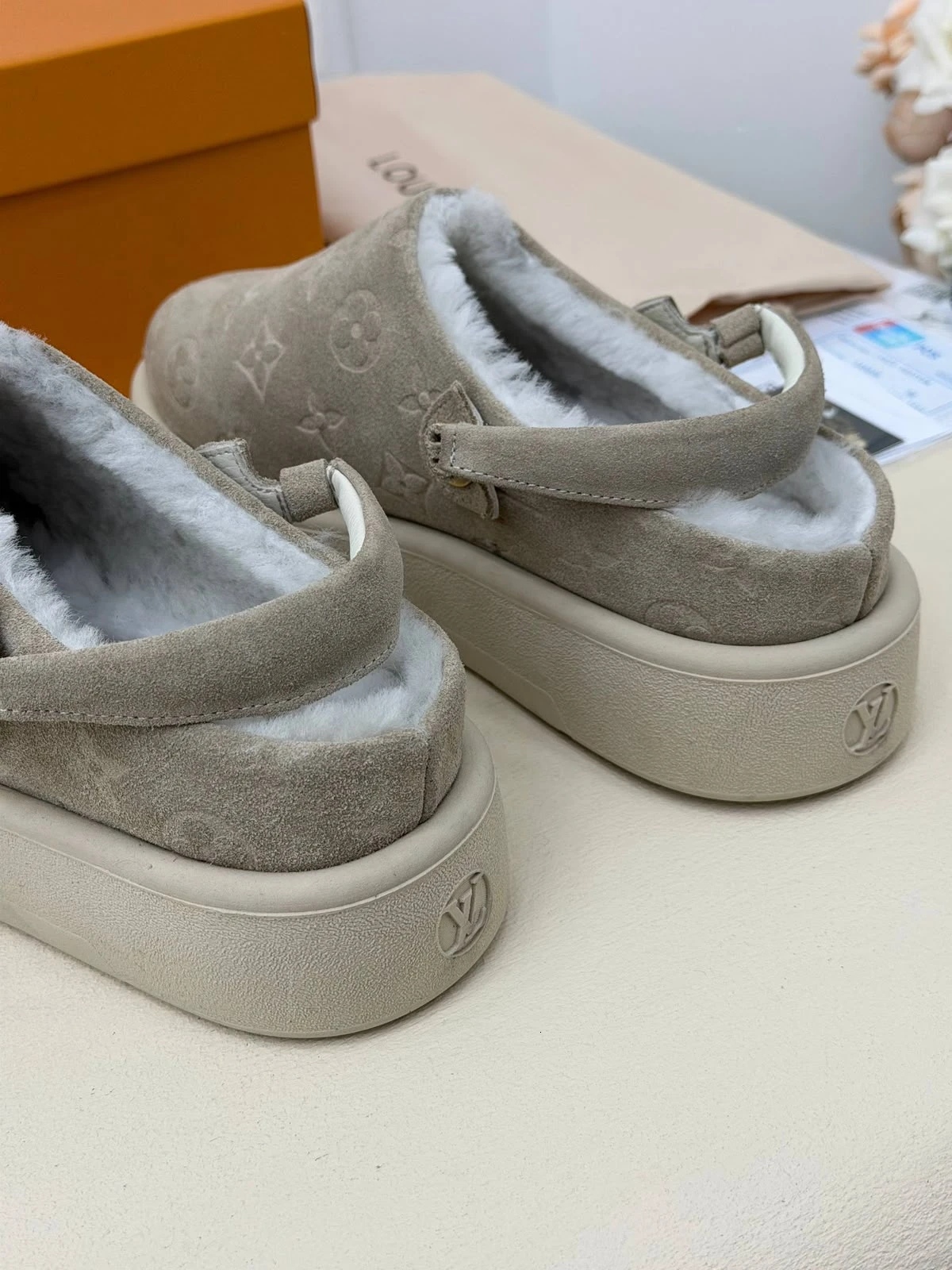 Louis Vuitton Deri  Kadın Terlik — görsel 7/9
