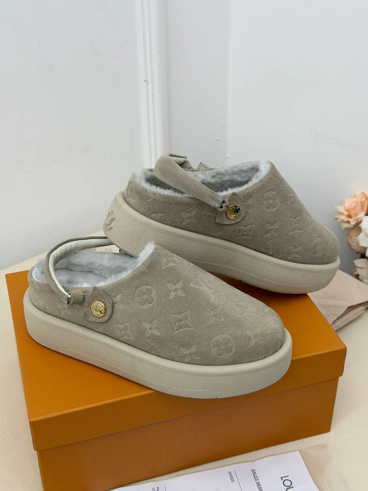 Louis Vuitton Deri  Kadın Terlik — görsel 8/9