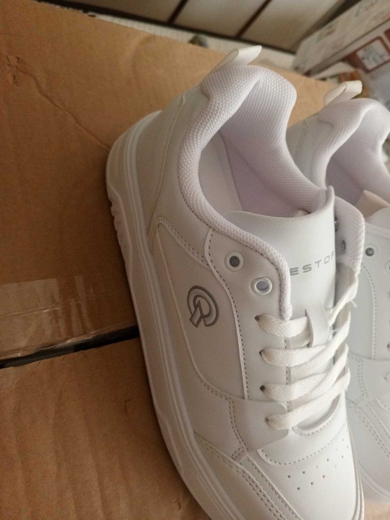 Beyaz Sneaker Ayakkabı — görsel 3/4