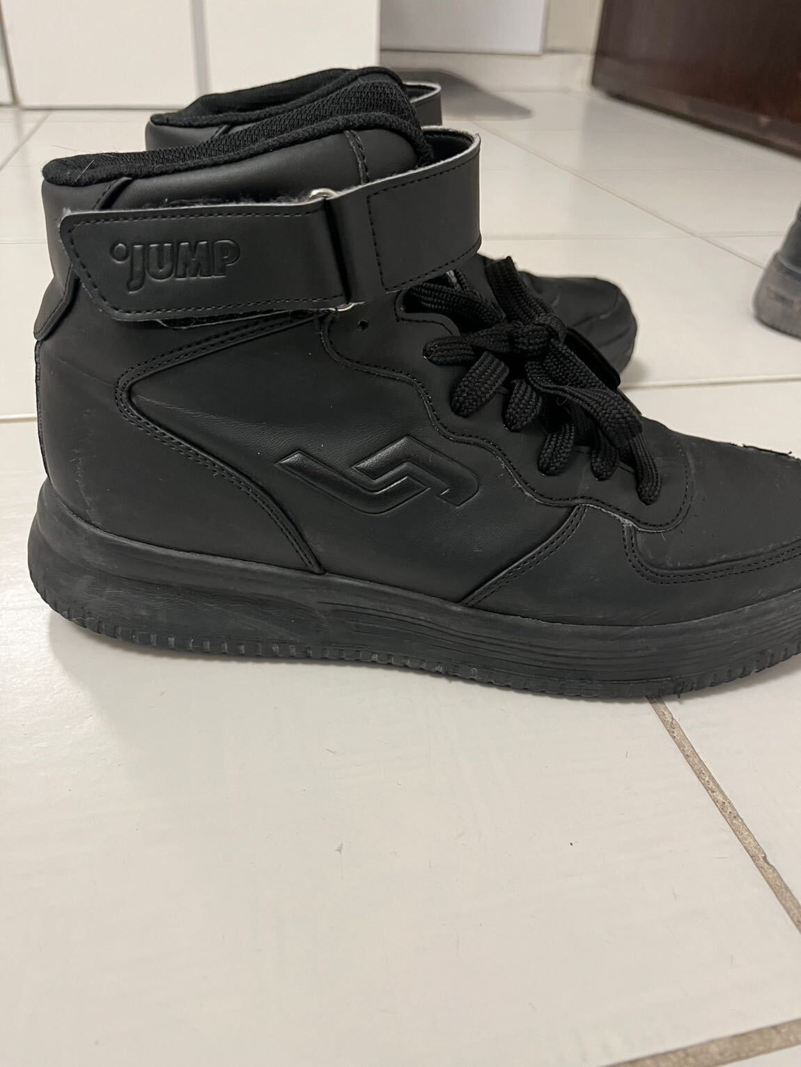 Siyah Sneaker — görsel 2/5