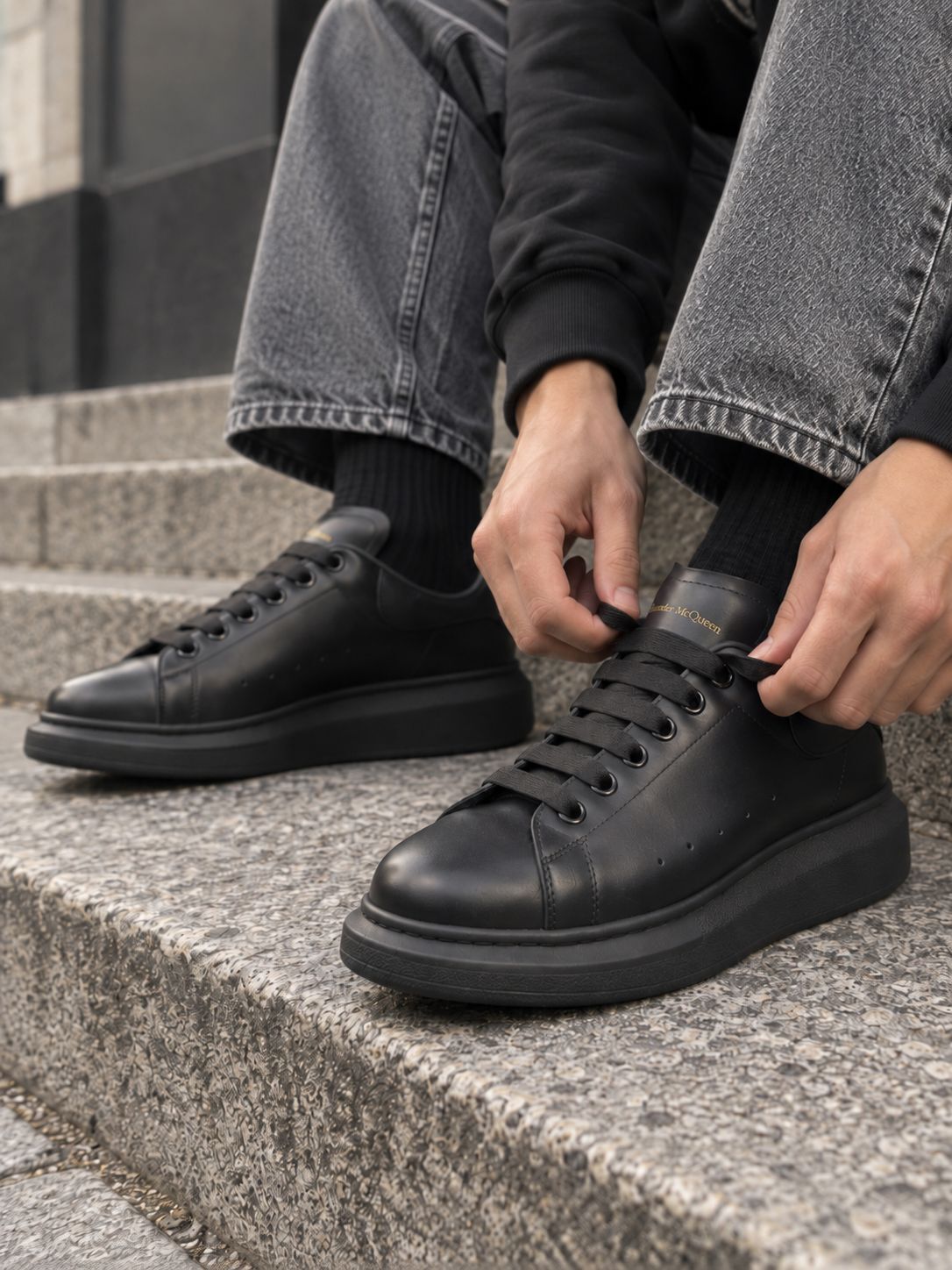 Alexander McQueen Oversized Sneaker — görsel 3/3