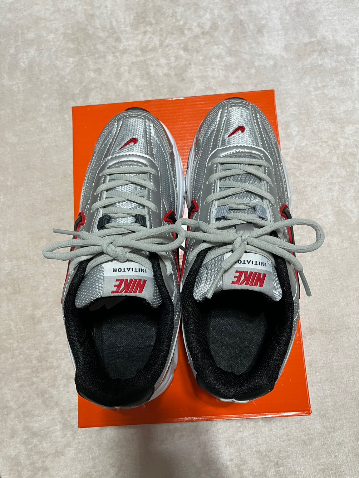 Nike Gri Spor Ayakkabı — görsel 4/5