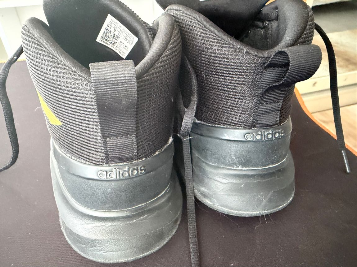 Adidas OwnTheGame Siyah-Altın — görsel 6/6