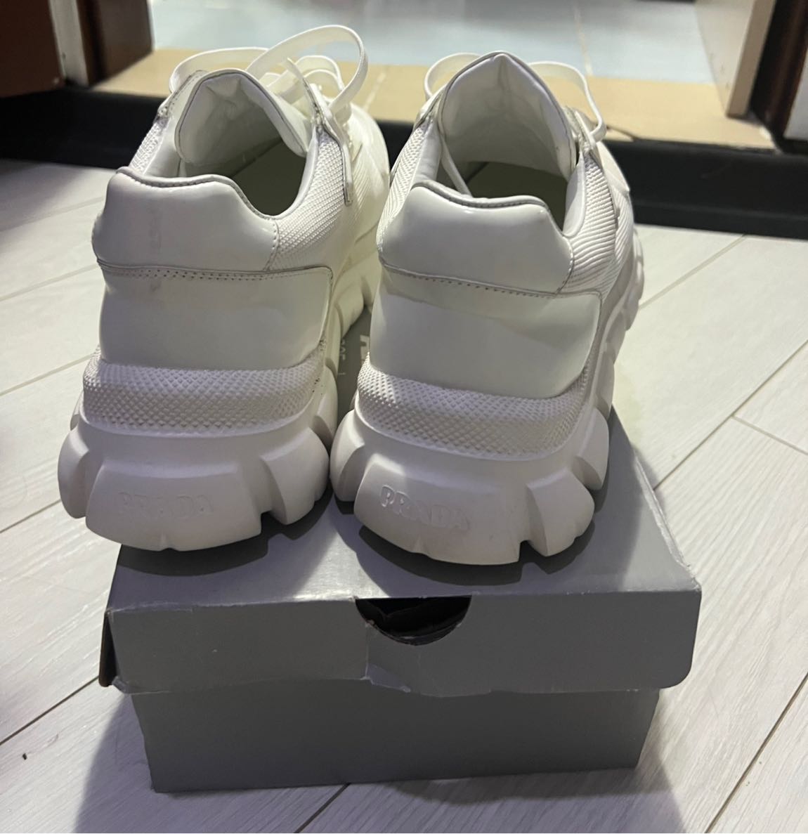 Prada Beyaz Sneaker — görsel 4/4