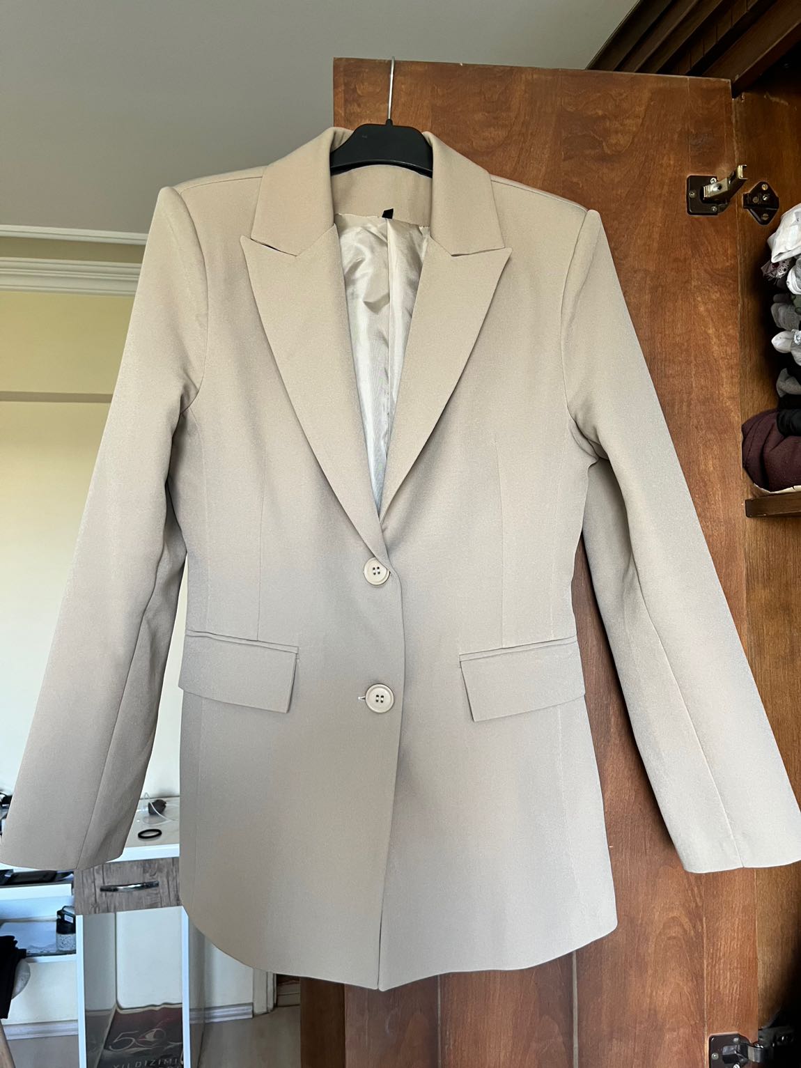 TRENDYOLMİLA Bej Blazer Ceket — görsel 2/3