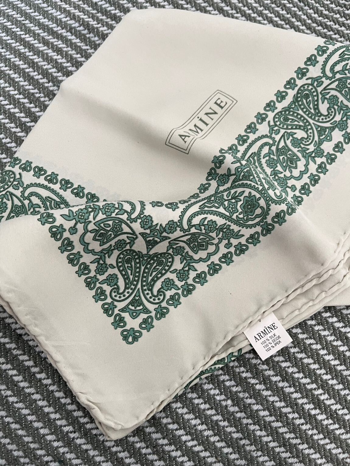 Armine Eşarp — görsel 4/4