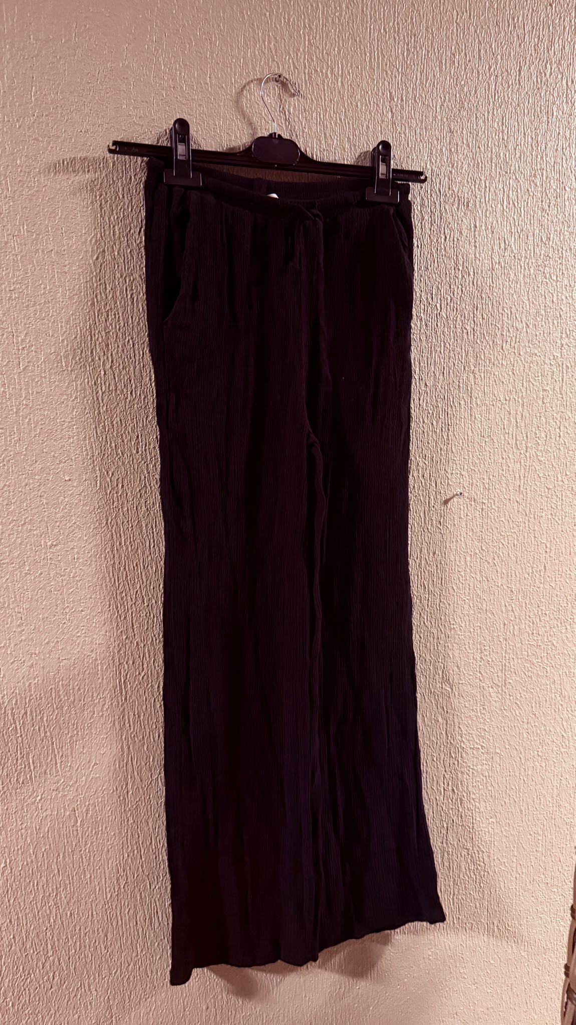 Siyah Pantolon — görsel 2/4