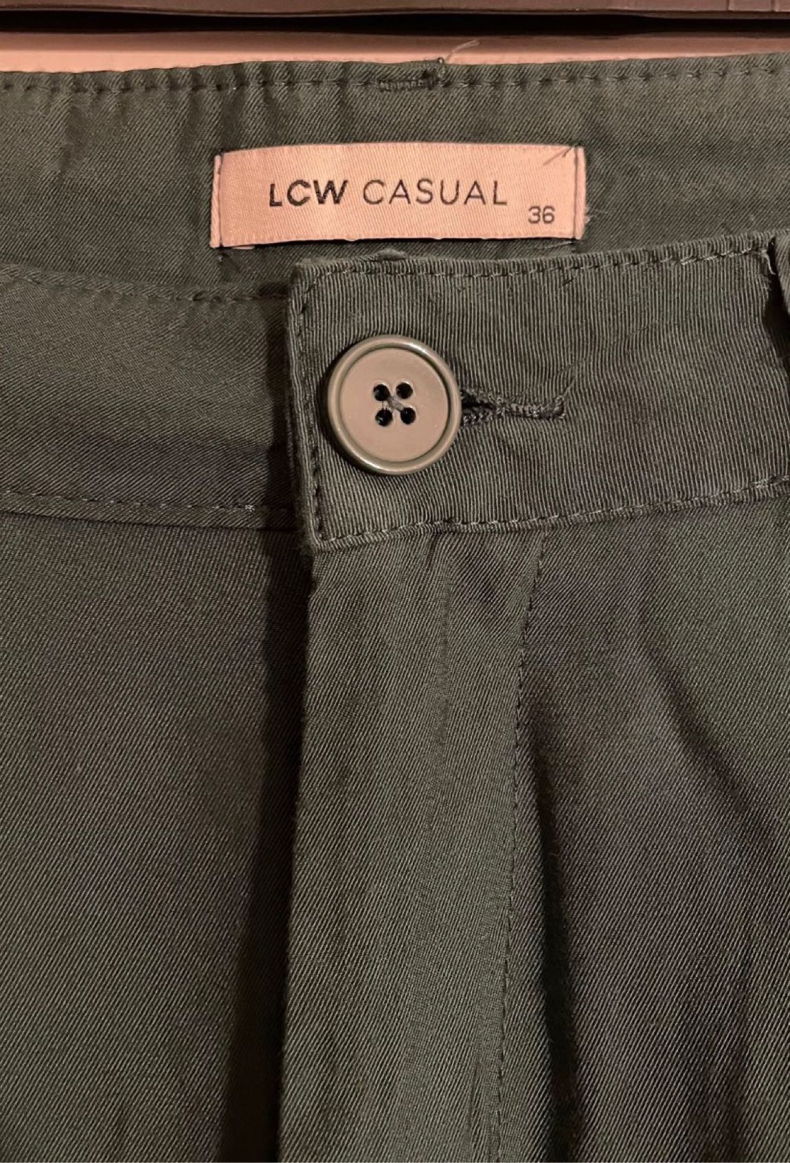 2 ürün Zara Elbise ve Lcw Yeşil pantolon — görsel 7/7