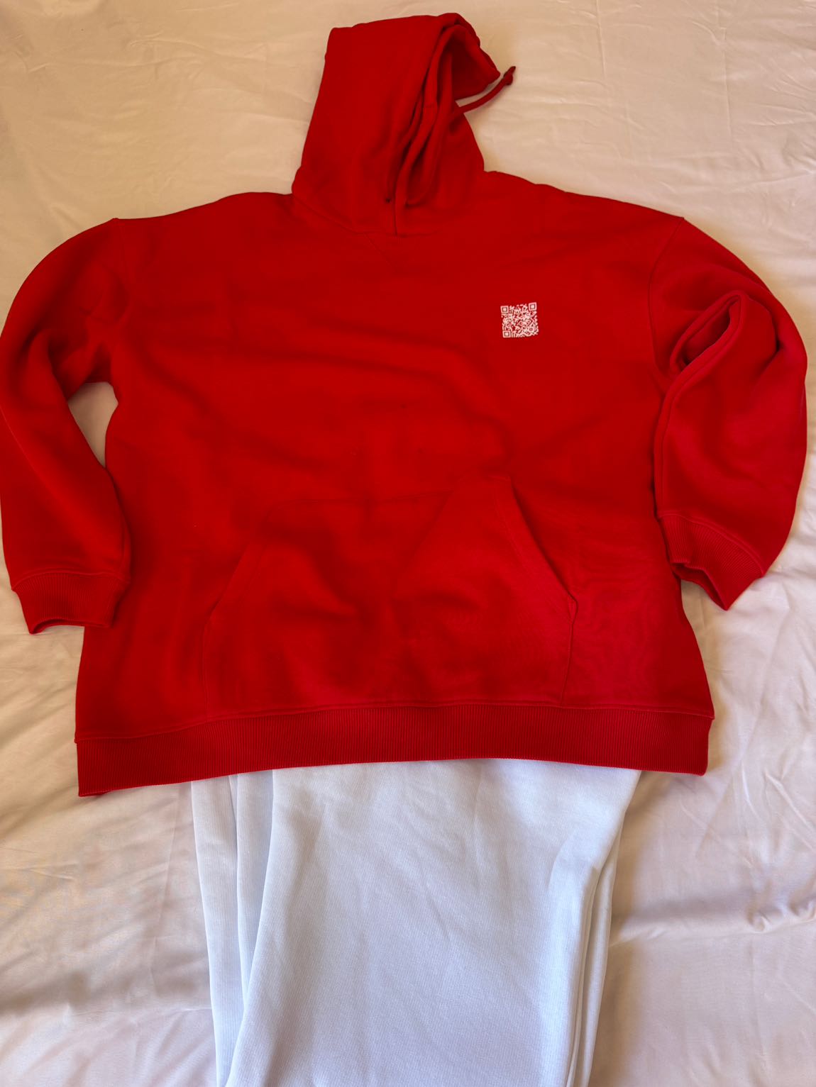 Kırmızı Sweatshirt ve Eşofman Altı Seti — görsel 3/6