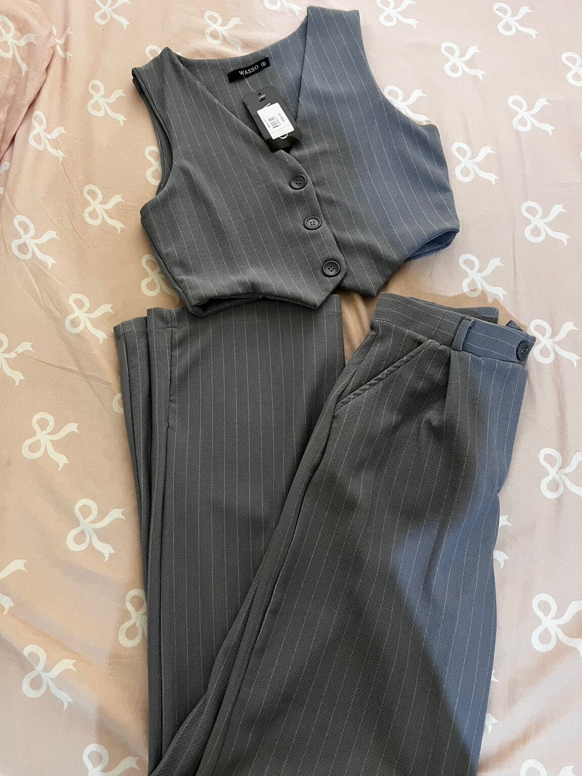 Gri Çizgili Yelek ve Pantolon Takım — görsel 2/5