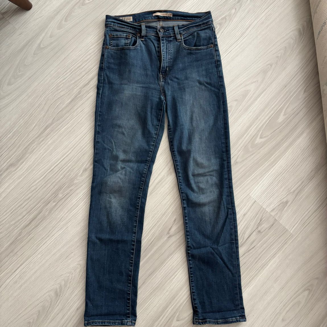 Levi's Dar Paça Mavi Jean — görsel 2/3