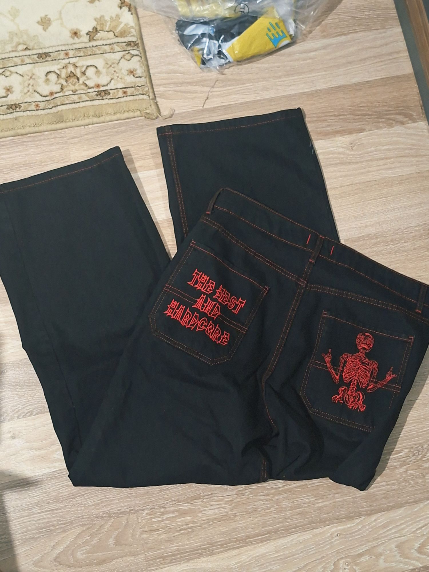 Nakışlı Karakedi Pantolon — görsel 3/6