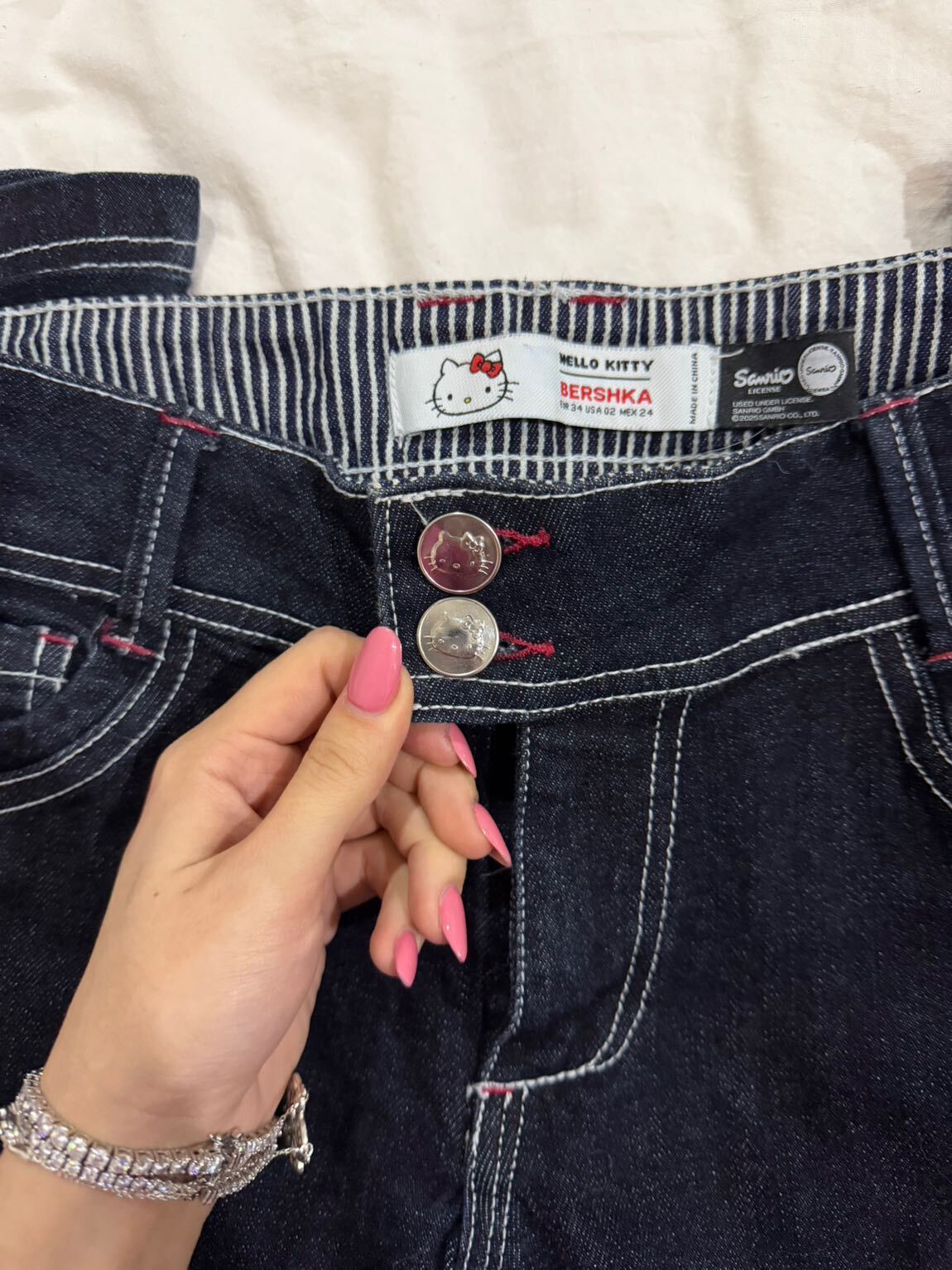 Bershka Hello Kitty jean pantolon — görsel 3/7