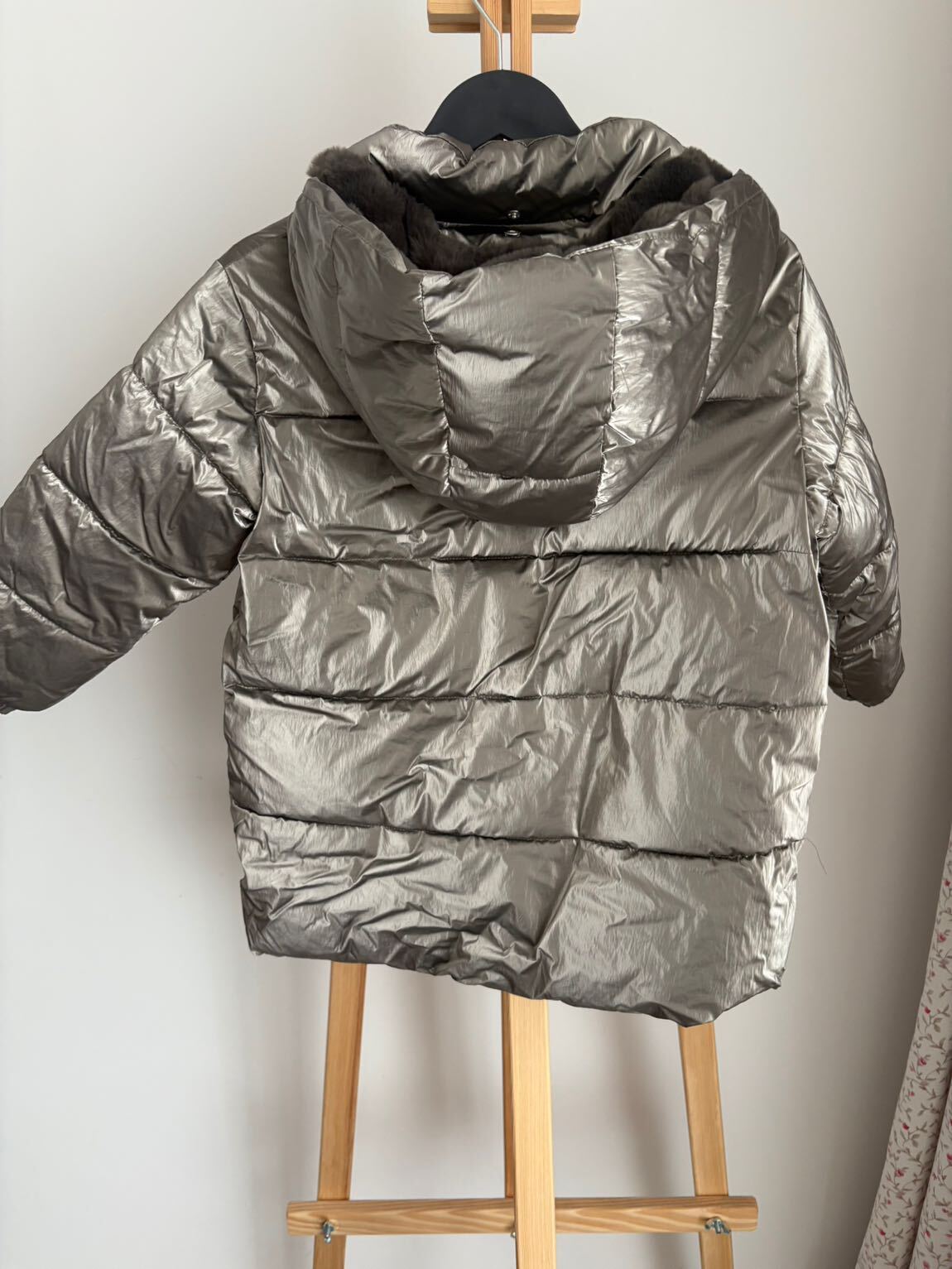 Mango Kapüşonlu Şişme Mont — görsel 6/6