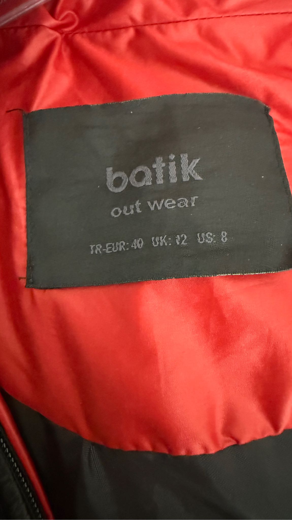 Batik marka şişme mont — görsel 3/3