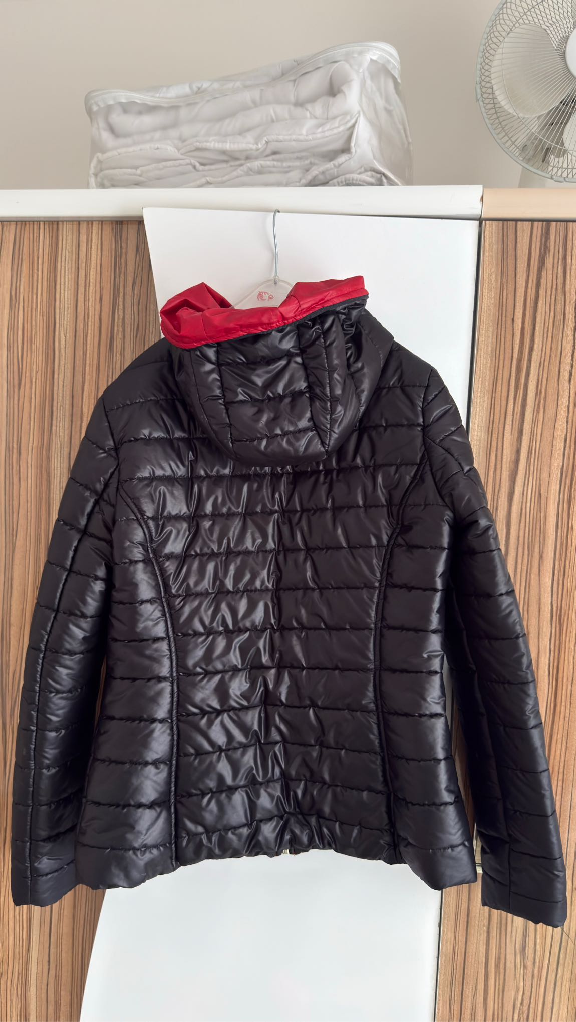 Batik marka şişme mont — görsel 2/3