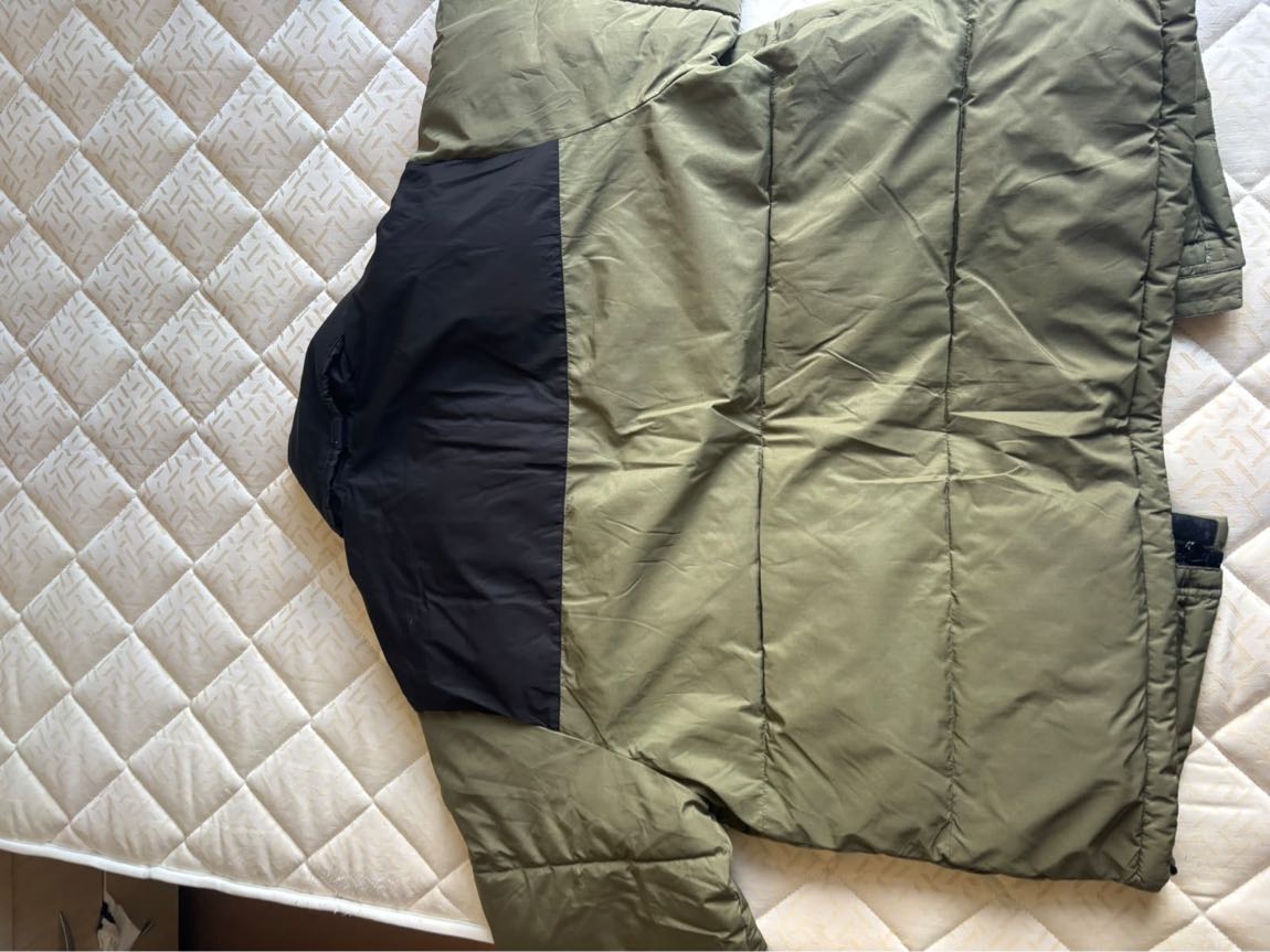 Pull & Bear Kapüşonlu Şişme Mont — görsel 4/6