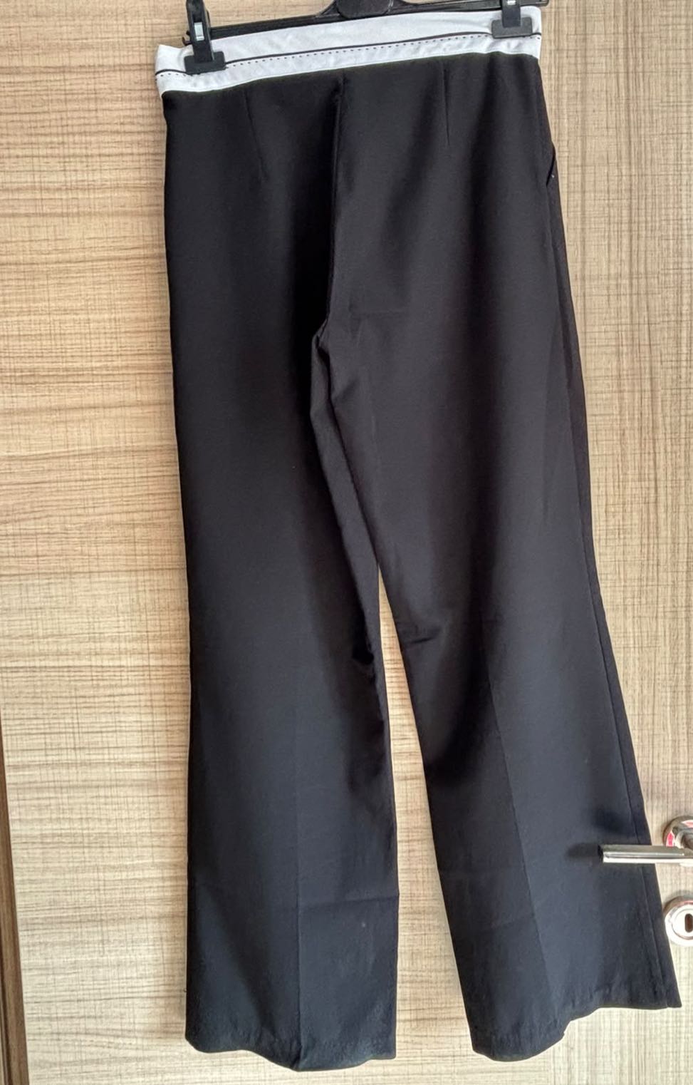 Siyah Bol Paça Pantolon — görsel 2/3