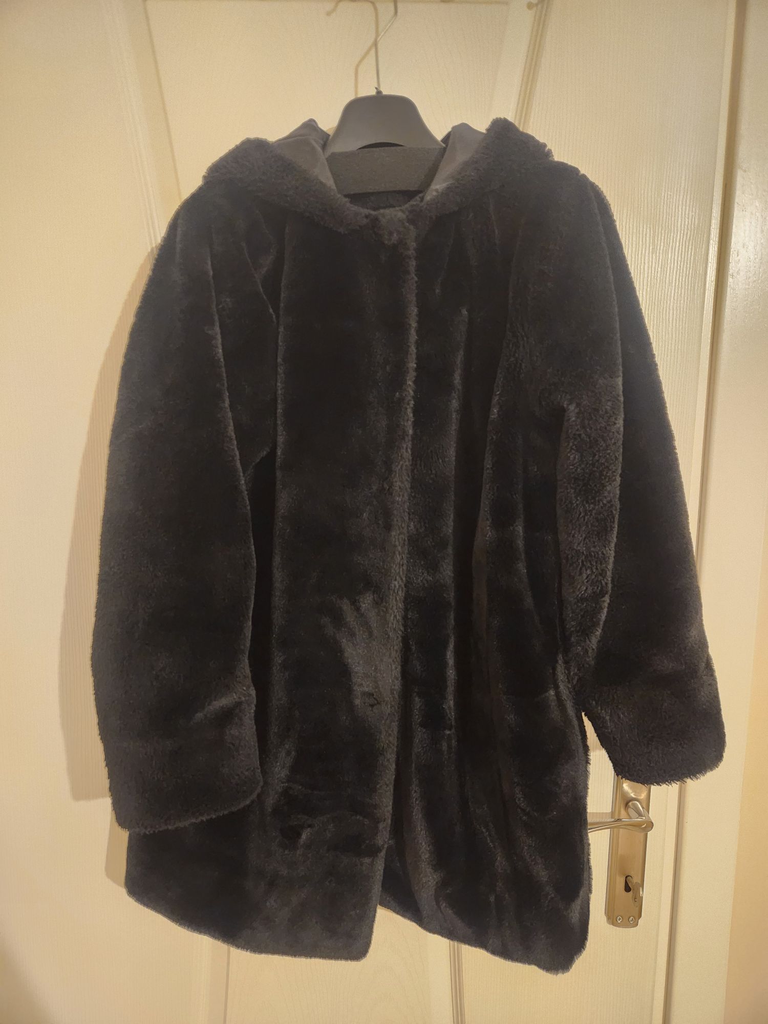 Siyah Peluş Kaban — görsel 2/10