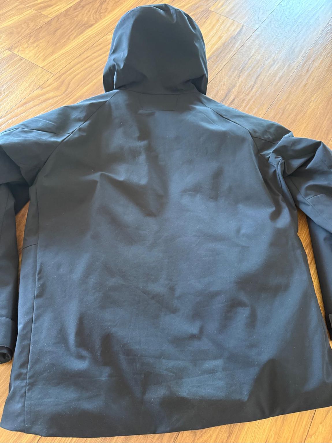 UNIQLO Siyah Kapüşonlu Outdoor Mont — görsel 2/6