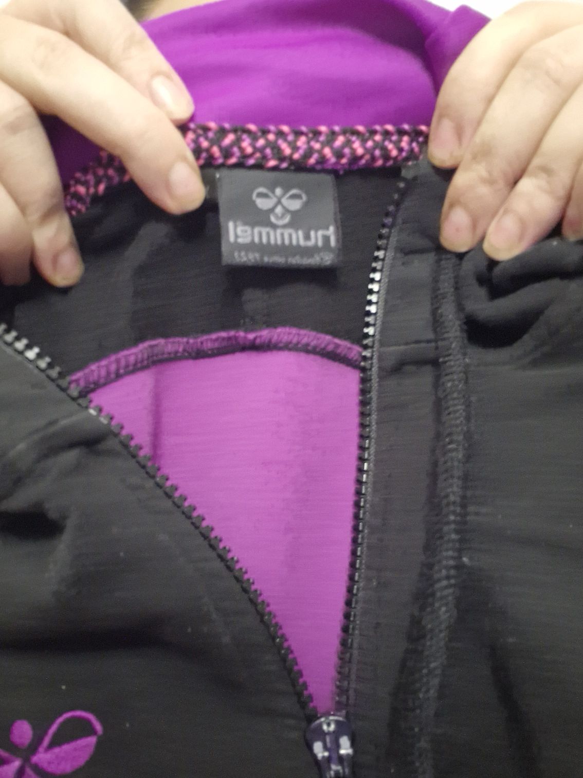 Hummel Fermuarlı Sweatshirt — görsel 2/4