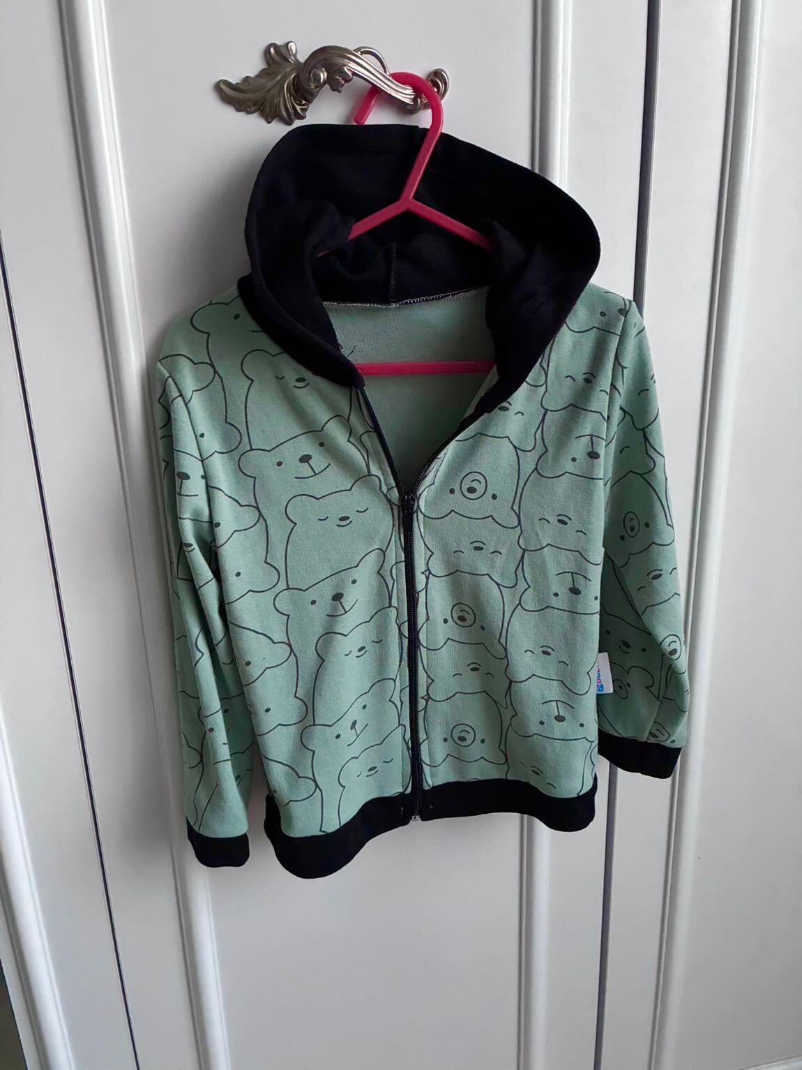 Ayıcık Desenli Kapüşonlu Sweatshirt — görsel 2/4