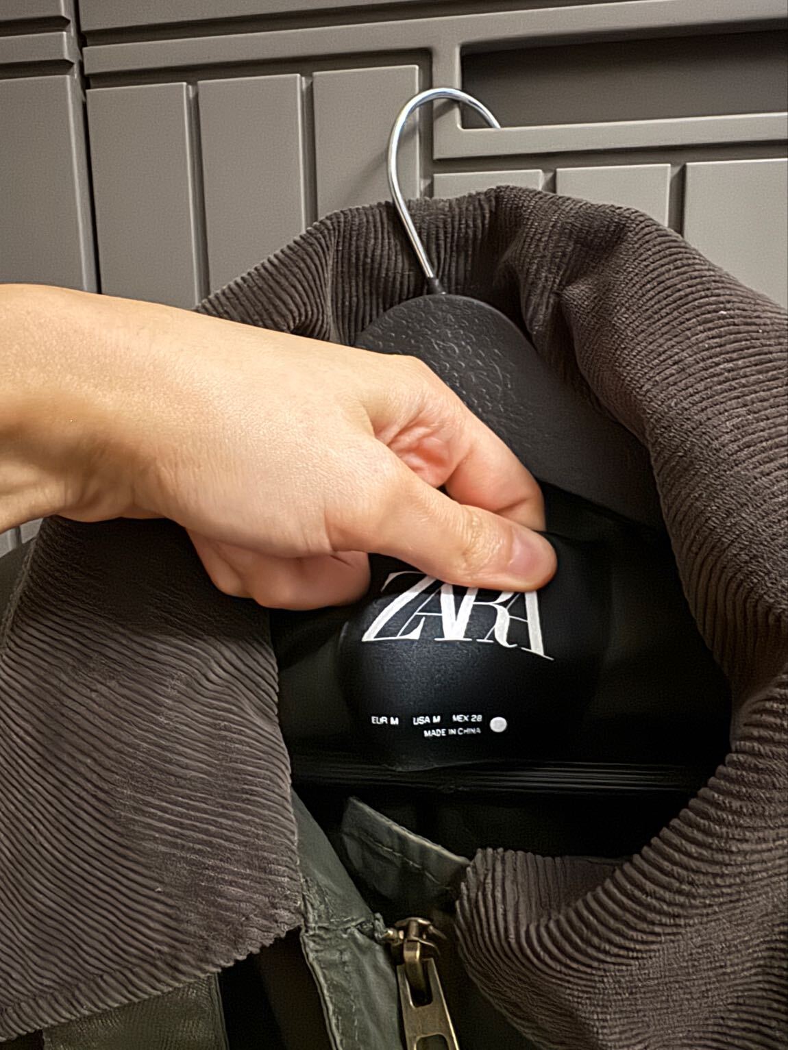 Zara mumlu görünümlü Haki Mont — görsel 6/8