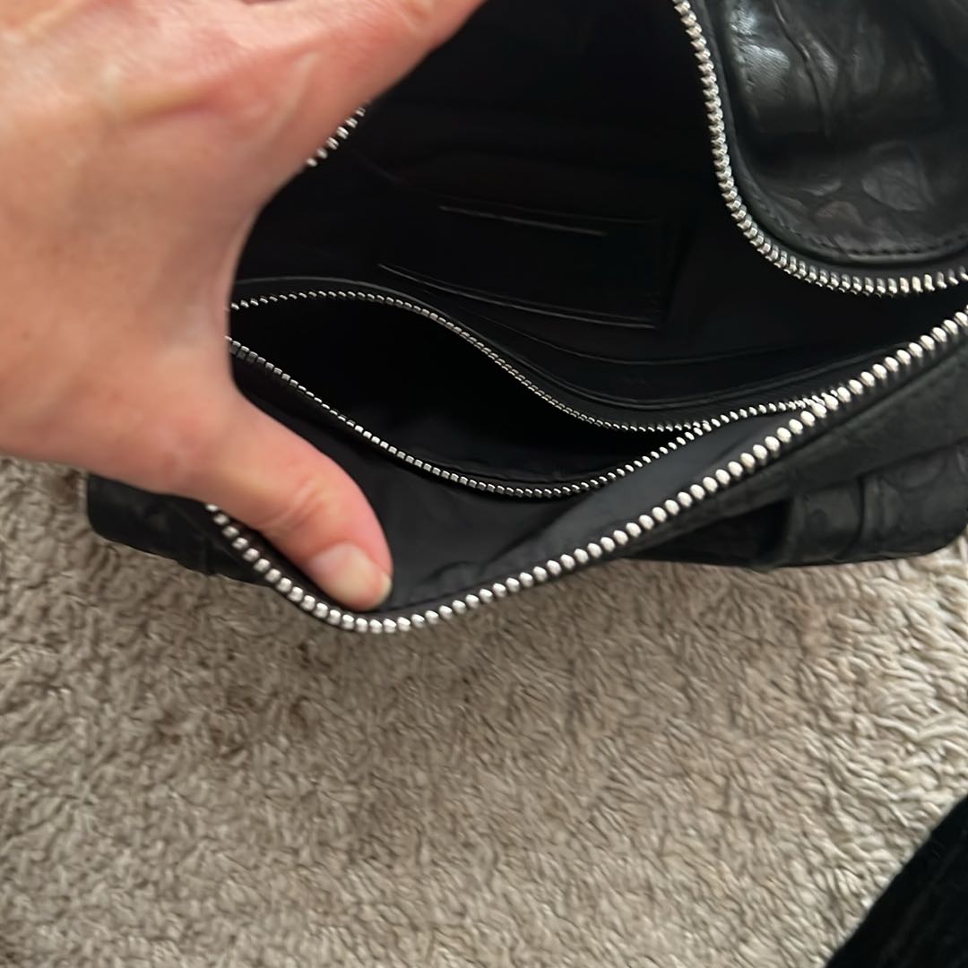 Alexander Wang Siyah Deri Omuz Çantası — görsel 8/8