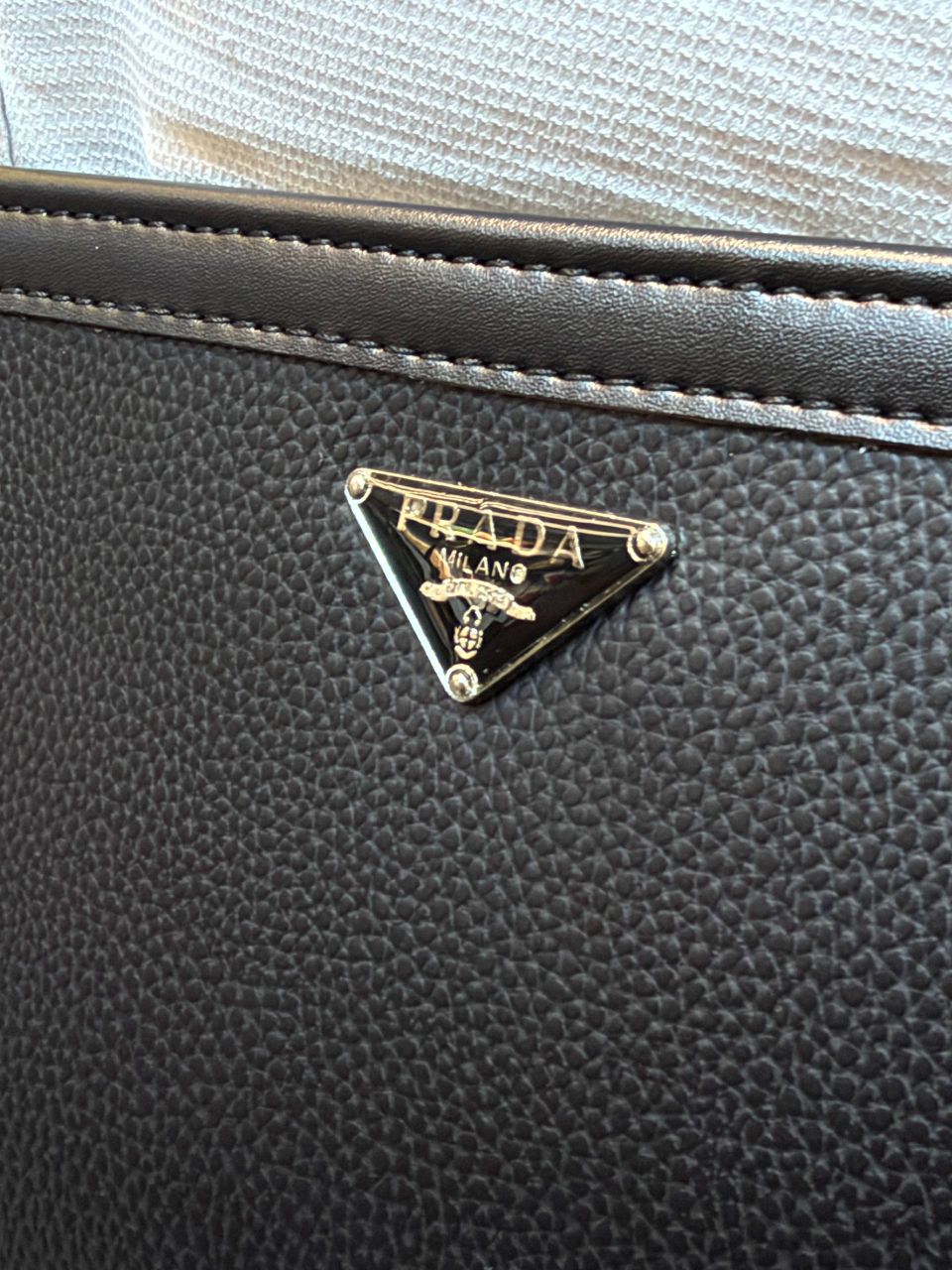 Prada Siyah Erkek Çantası 15x22 — görsel 2/4
