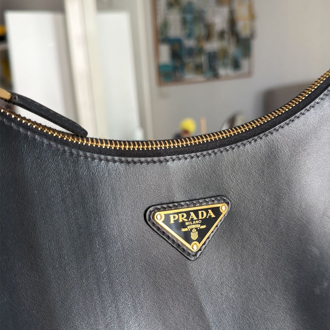 Prada Arque Mini Deri Omuz Çantası — görsel 3/11