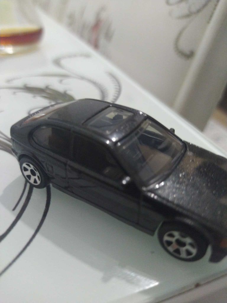 Siyah BMW Model Araba — görsel 4/7