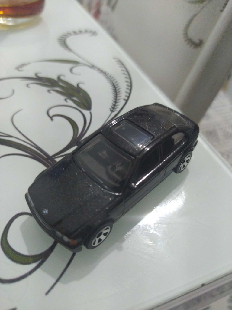 Siyah BMW Model Araba — görsel 2/7