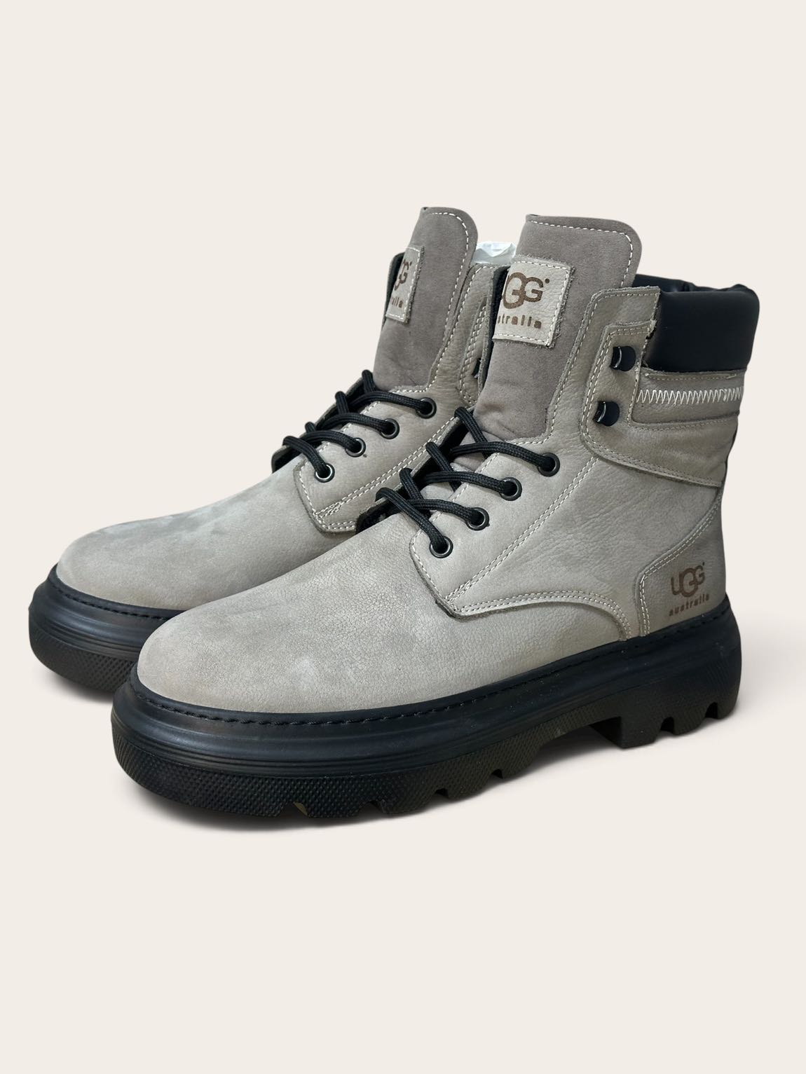 Gri UGG Bot — görsel 2/7
