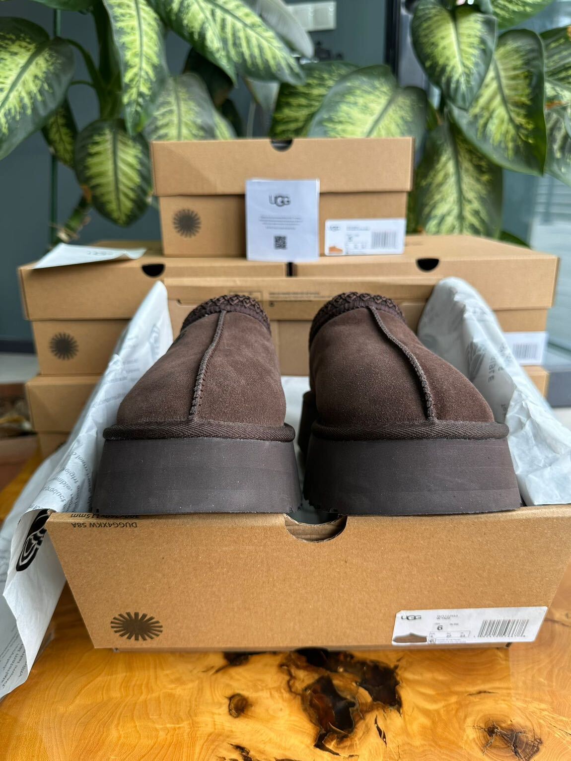 Ugg acı kahve terlik — görsel 10/10