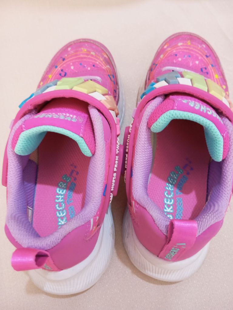 Skechers spor ayakkabı — görsel 6/7