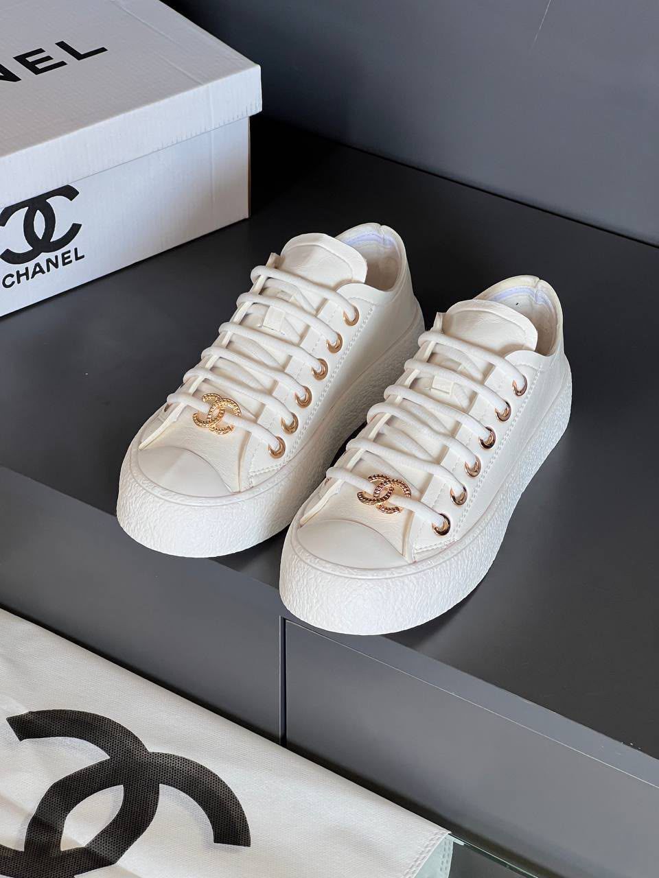 beyaz Sneaker — görsel 2/4